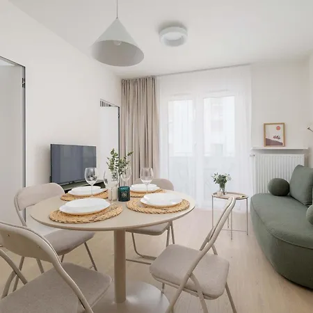 Saska Cozy Parking By Renters Apartment